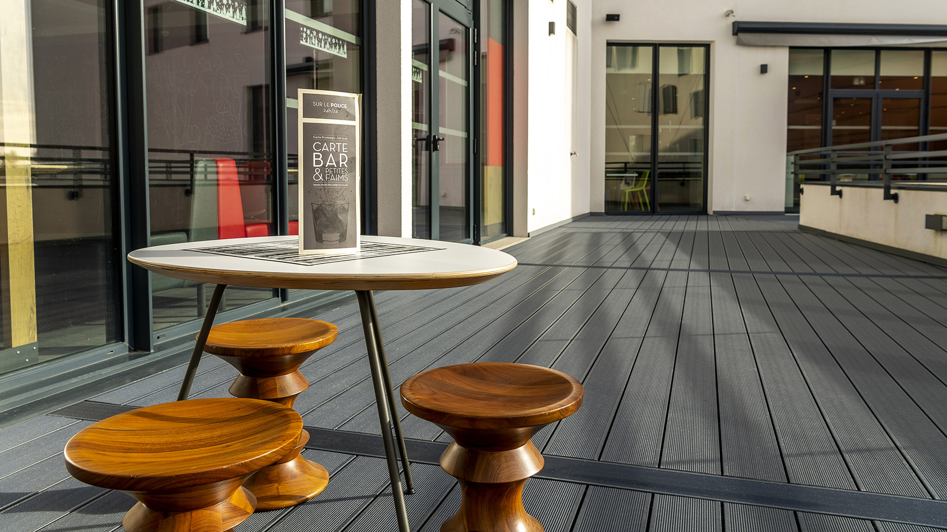 Terrasses en composite pour restaurants | UPM ProFi